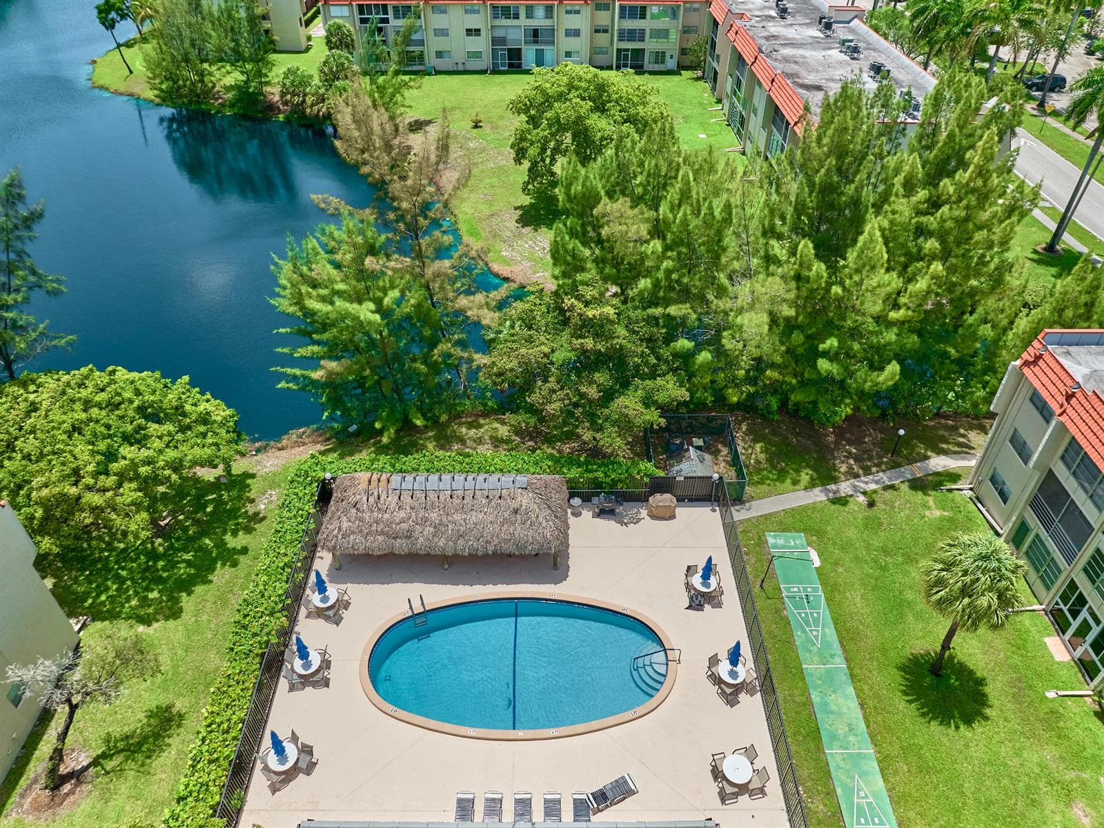 3091 E Sunrise Lakes Drive E # 212, Sunrise FL 33322 photo 4