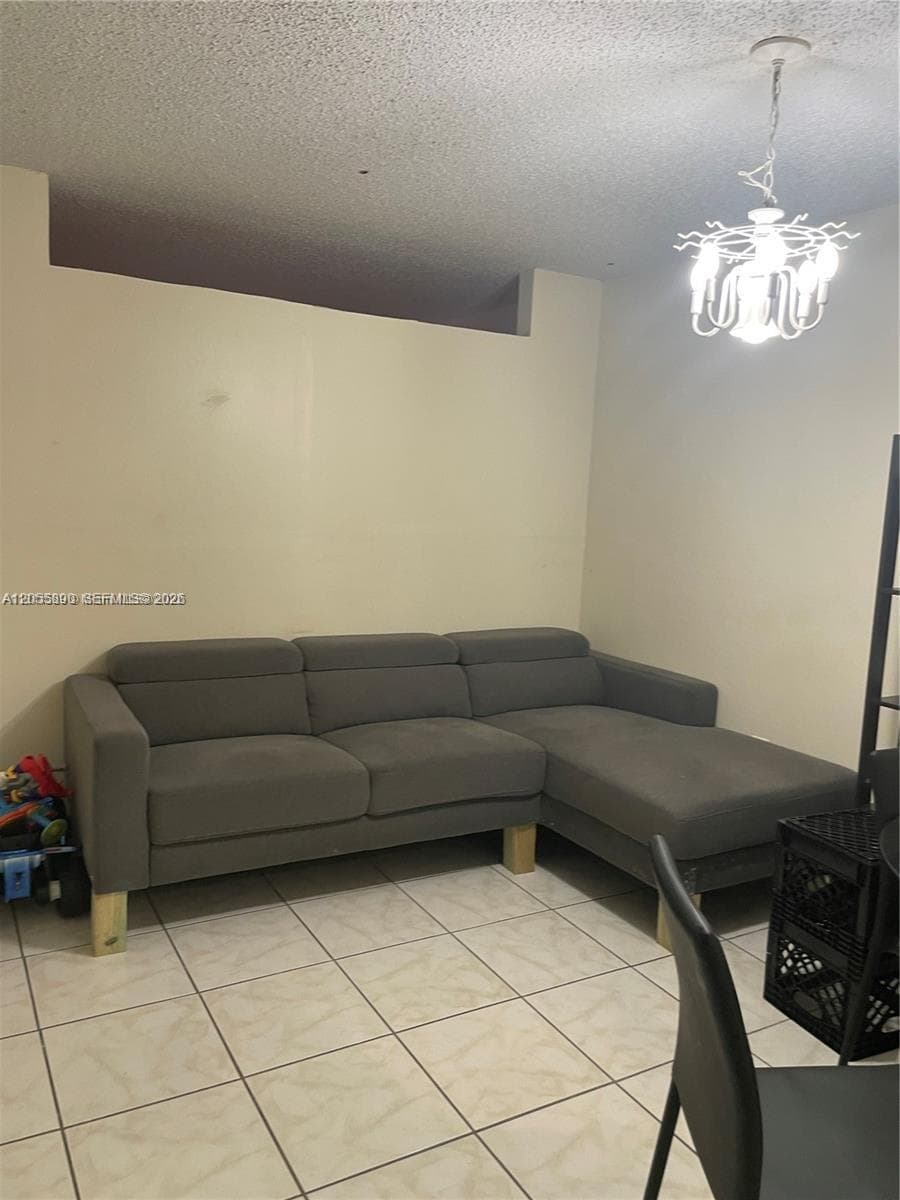 3610 NW 21st St # 311, Lauderdale Lakes FL 33311