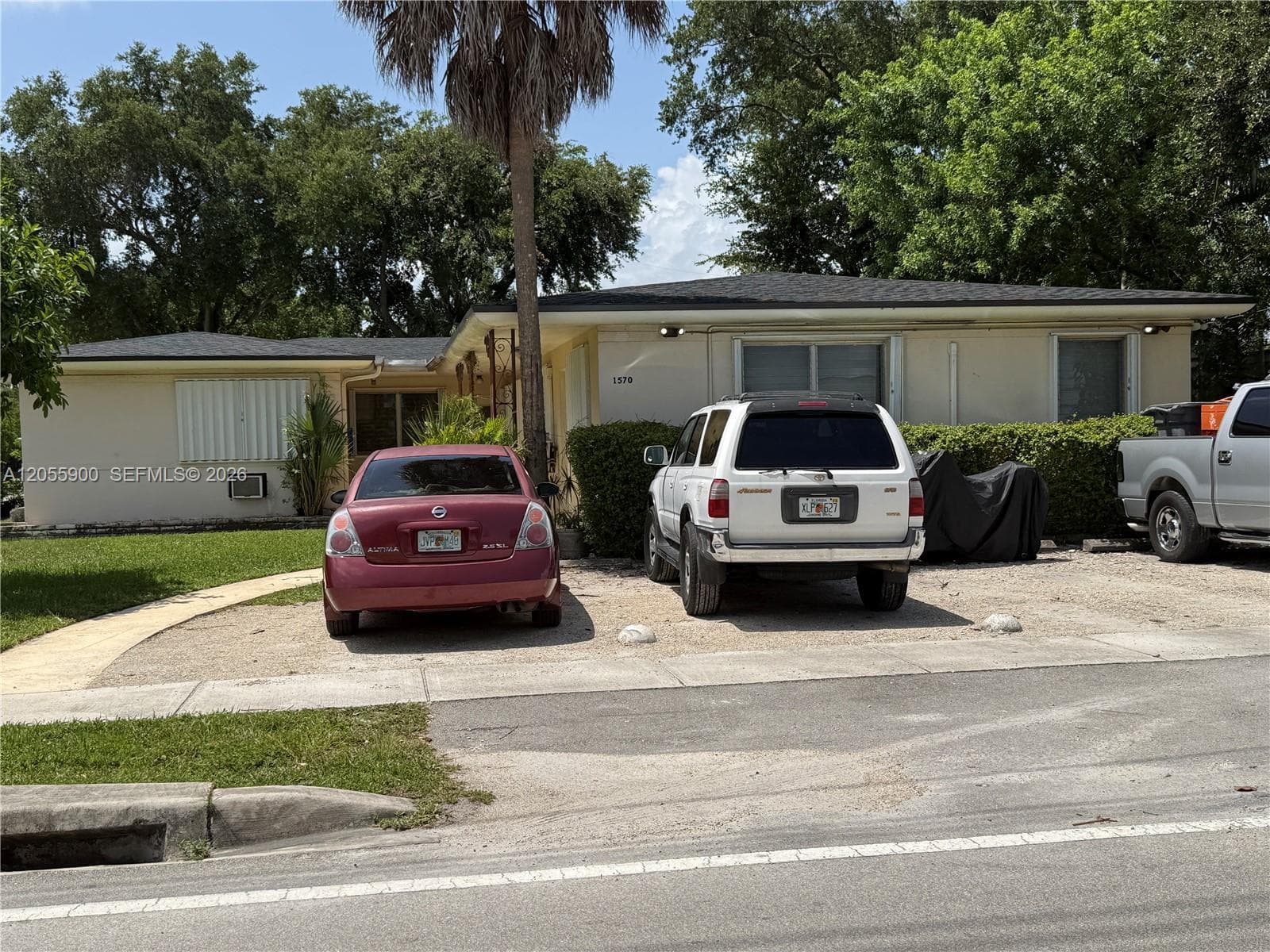1570 NE 130th St, North Miami FL 33161 photo 3