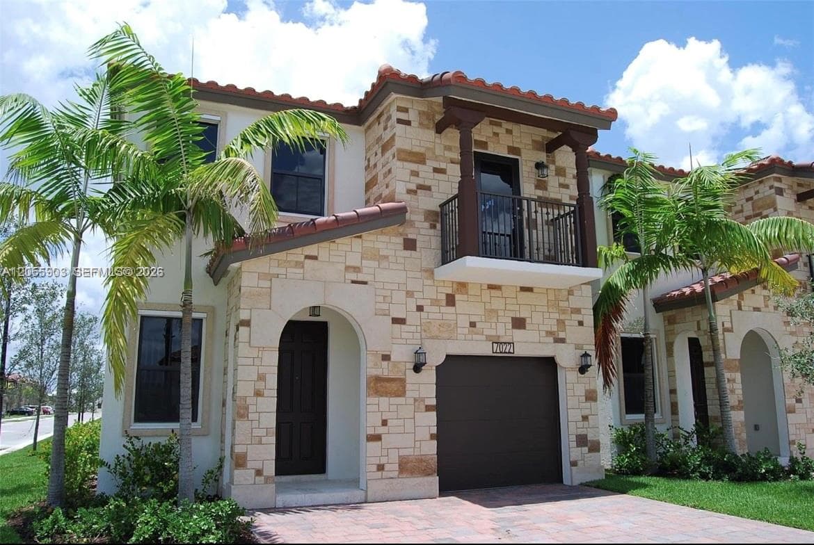 7022 NW 102nd Pl, Doral FL 33178 photo 2