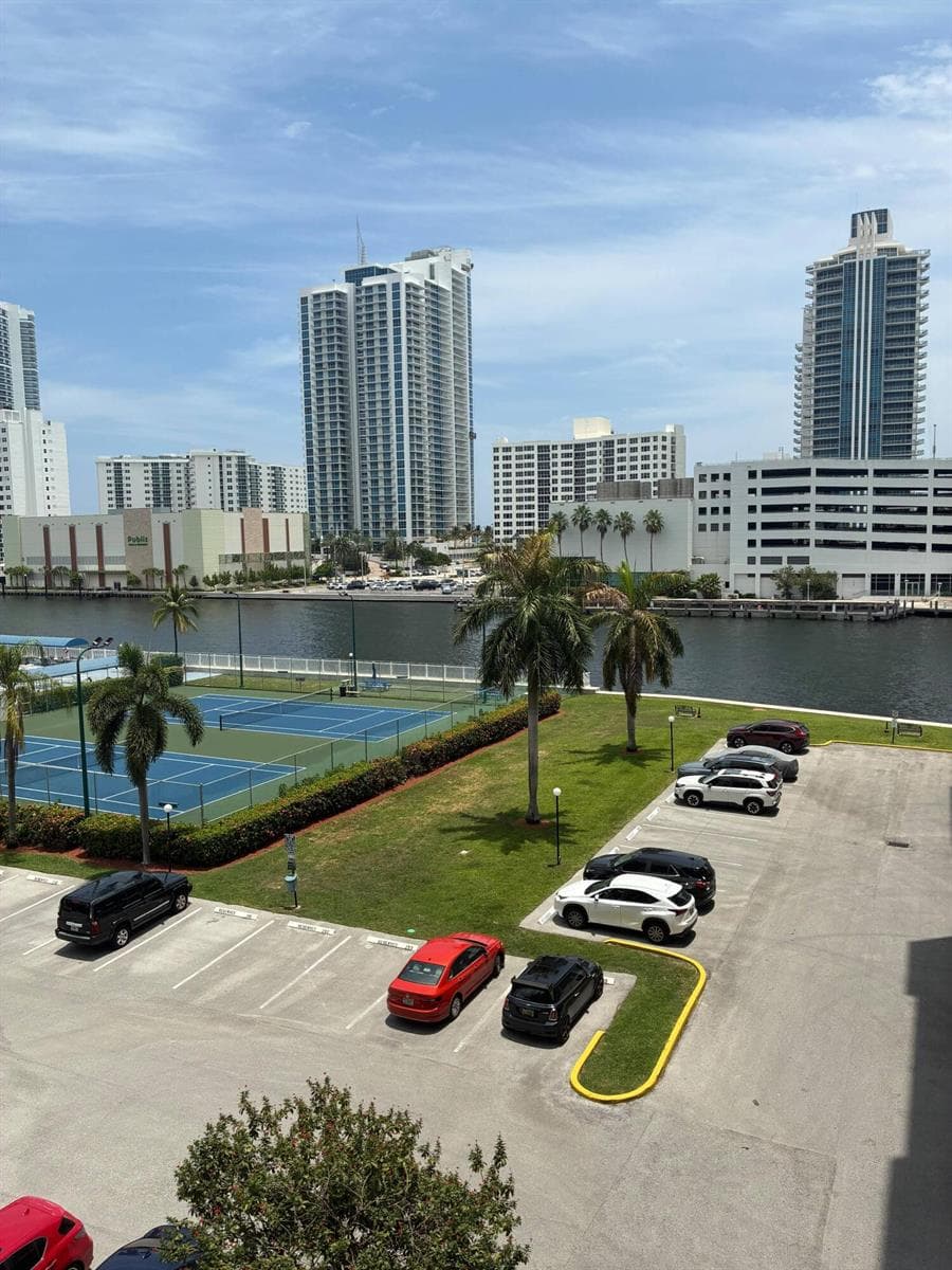 400 LESLIE Drive # 502, Hallandale Beach FL 33009