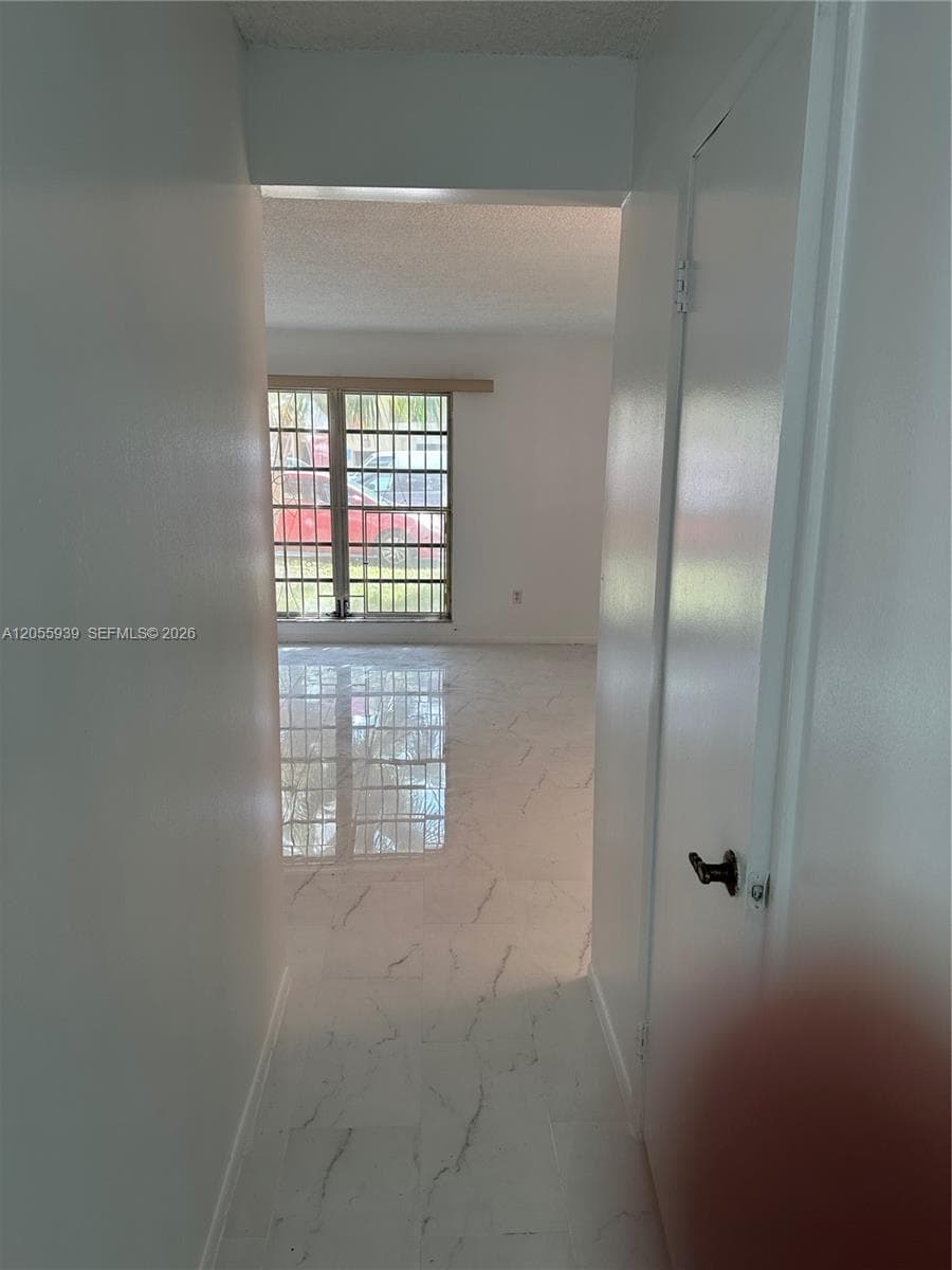 9270 Fontainebleau Blvd # 104, Miami, FL 33172 photo 3