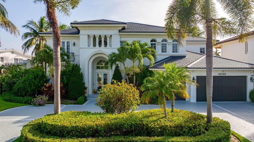 2530 NE 31ST Court, Lighthouse Point FL 33064