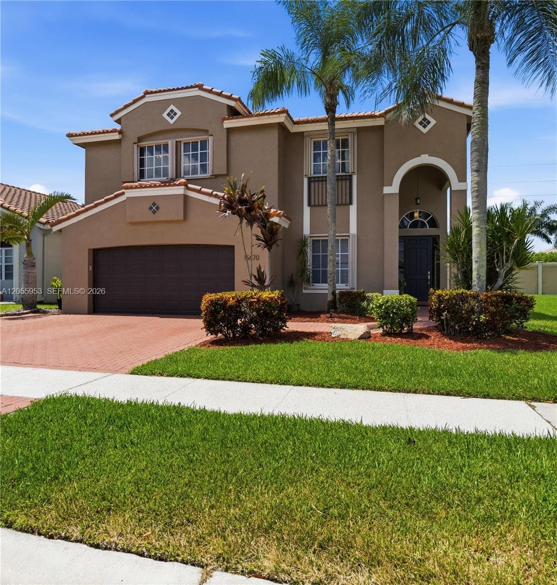 15670 SW 16th Ct, Pembroke Pines FL 33027 photo 2