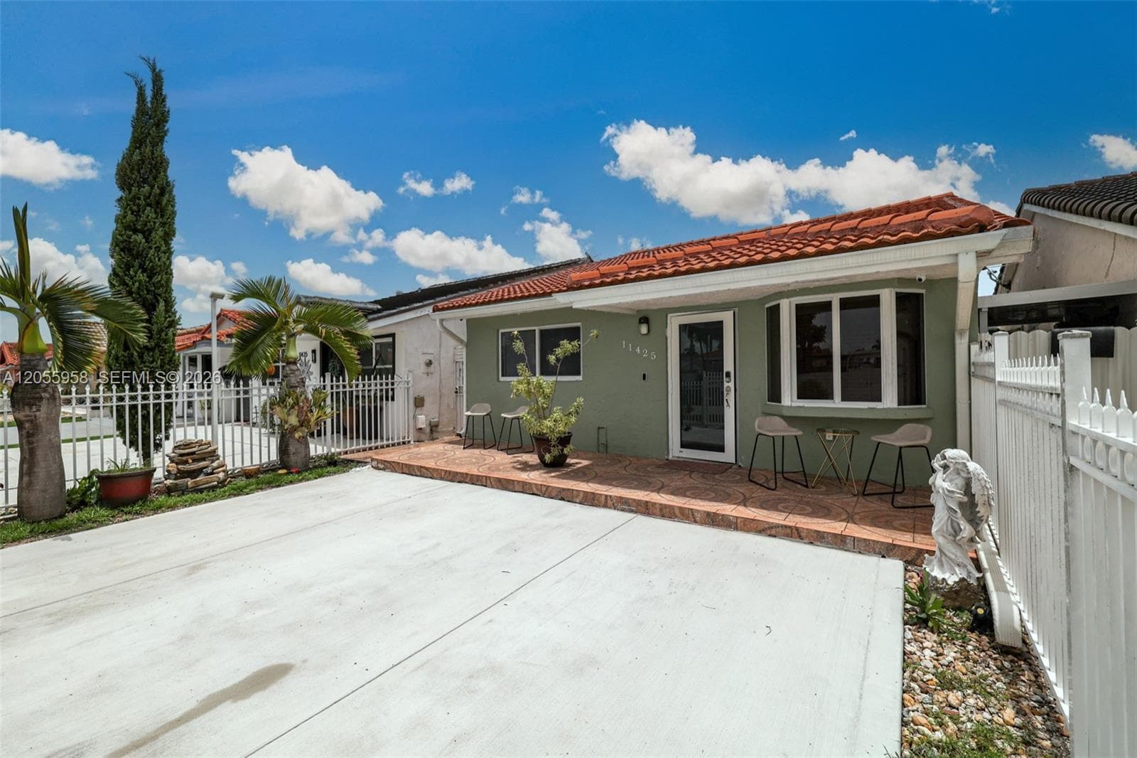 11425 NW 88th Ct, Hialeah Gardens FL 33018 photo 5