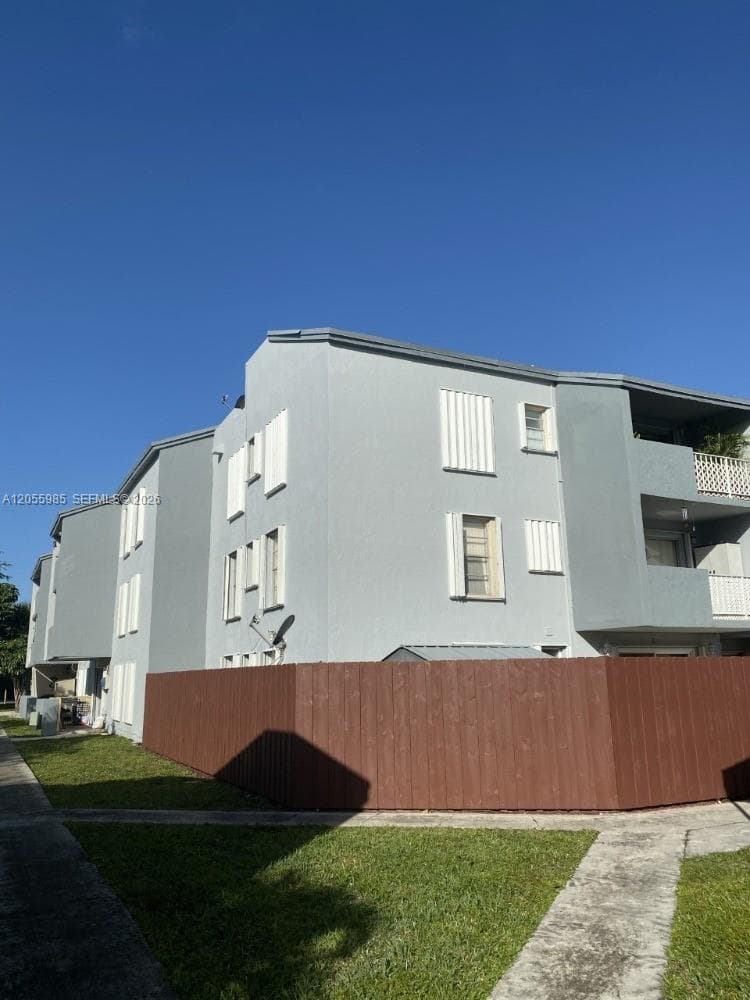 1725 W 60th St # F202, Hialeah FL 33012 photo 3