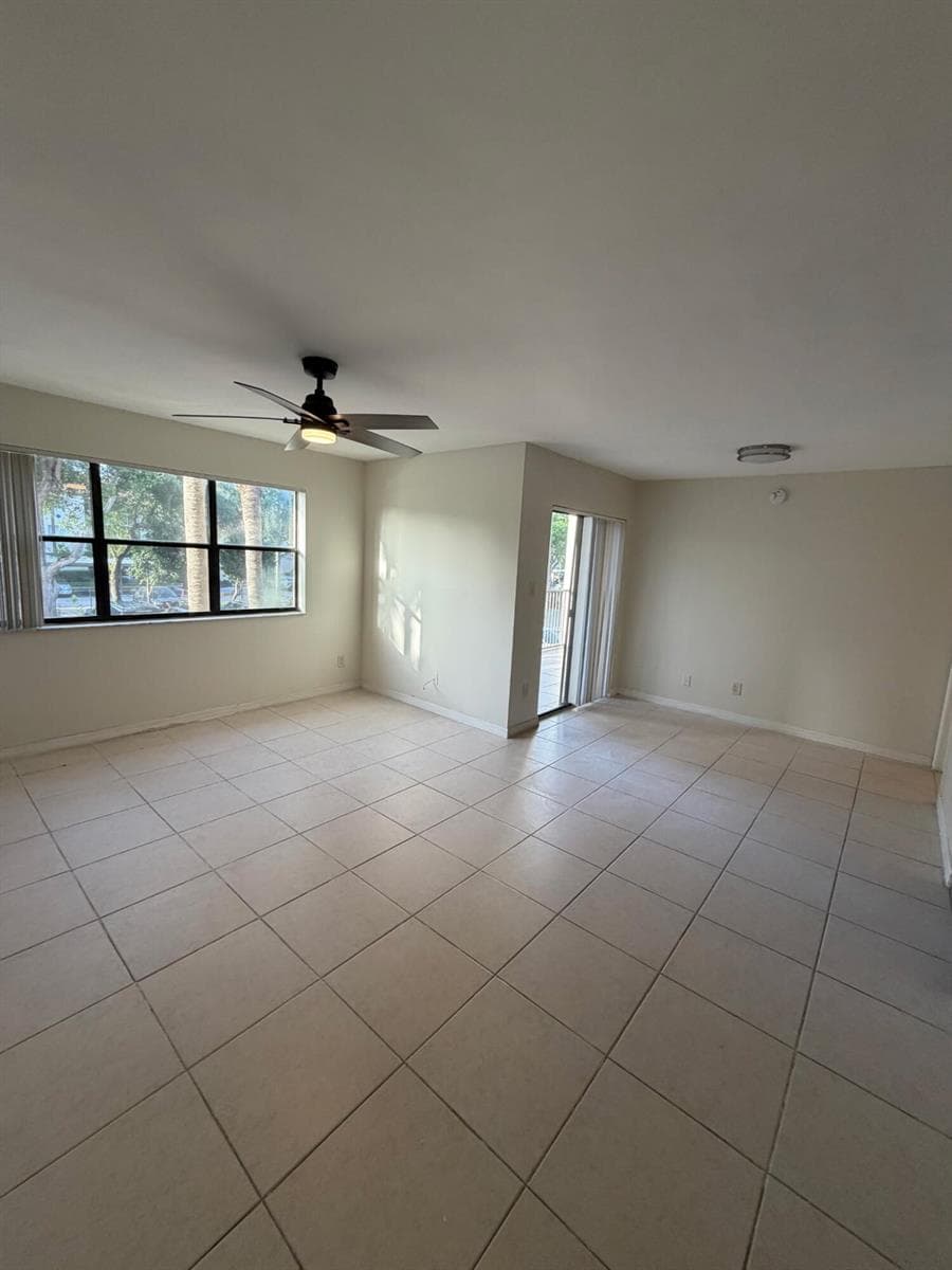 540 S Park Road # 25-9, Hollywood FL 33021