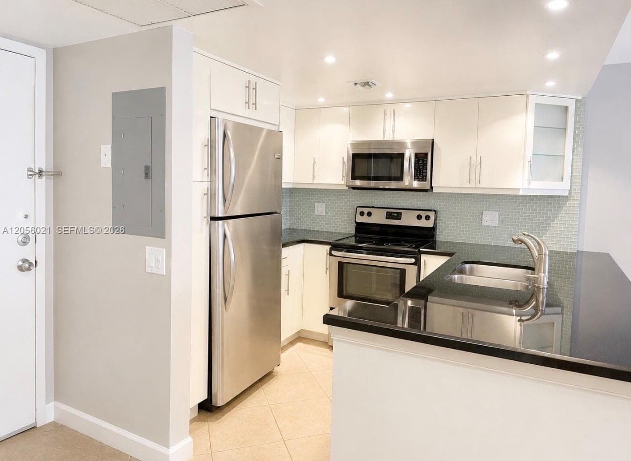 2000 Atlantic Shores Blvd # 316, Hallandale Beach FL 33009 photo 2