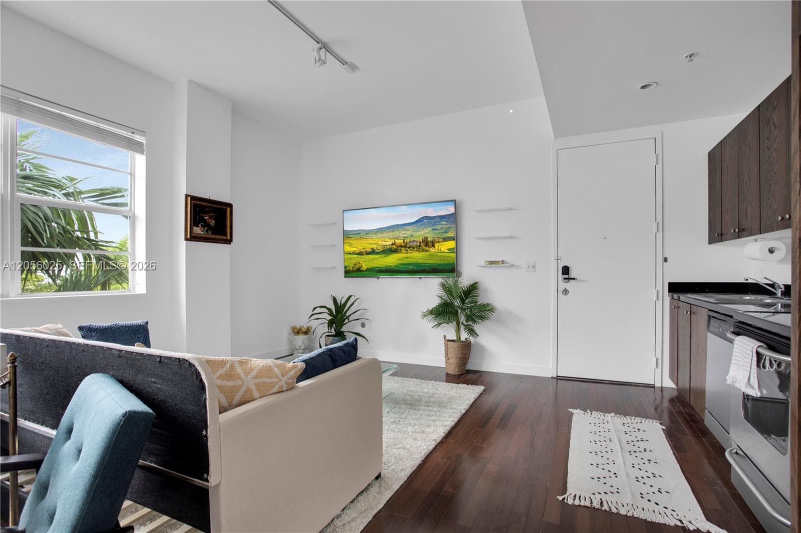 935 Euclid Ave # 8, Miami Beach FL 33139 photo 3