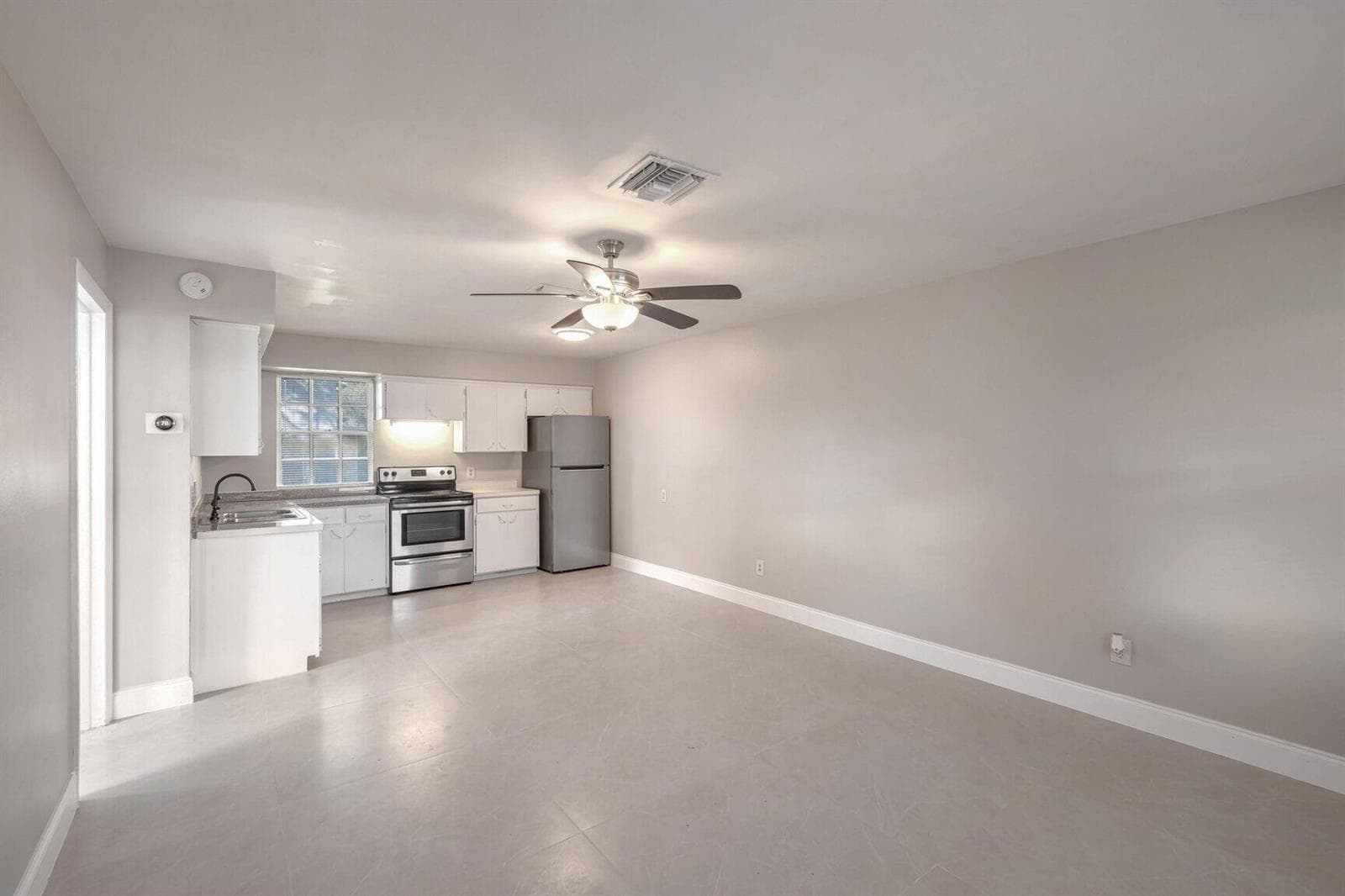 3147 Naylor Terrace, Fort Pierce FL 34982 photo 4