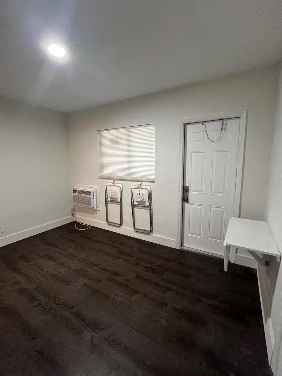 2300 NW 6th Street # 4, Fort Lauderdale, FL 33311
