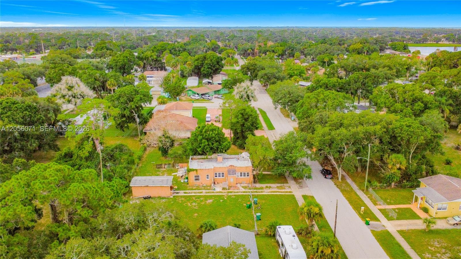 618 S Varr Avenue, Cocoa FL 32922 photo 3