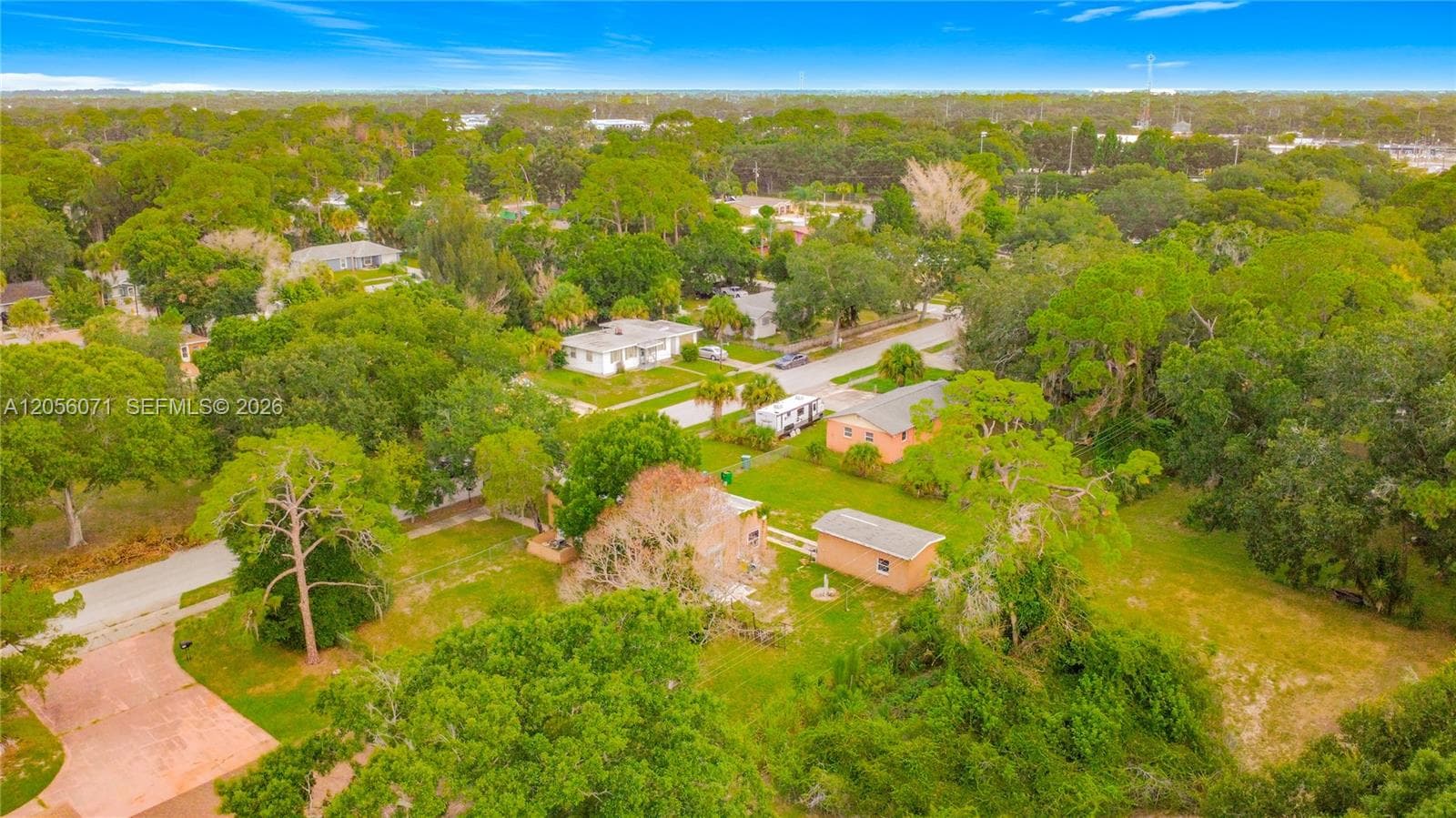618 S Varr Avenue, Cocoa FL 32922 photo 4