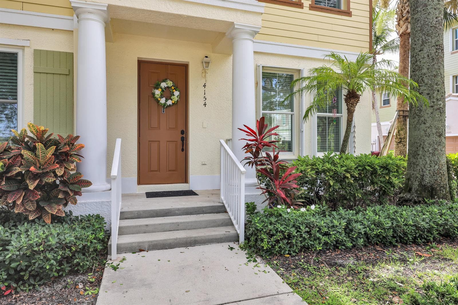 4154 Stadium Drive, Jupiter FL 33458 photo 2