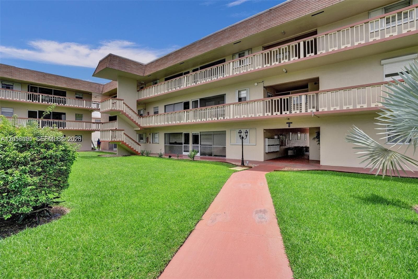 5300 Washington St # T220, Hollywood FL 33021