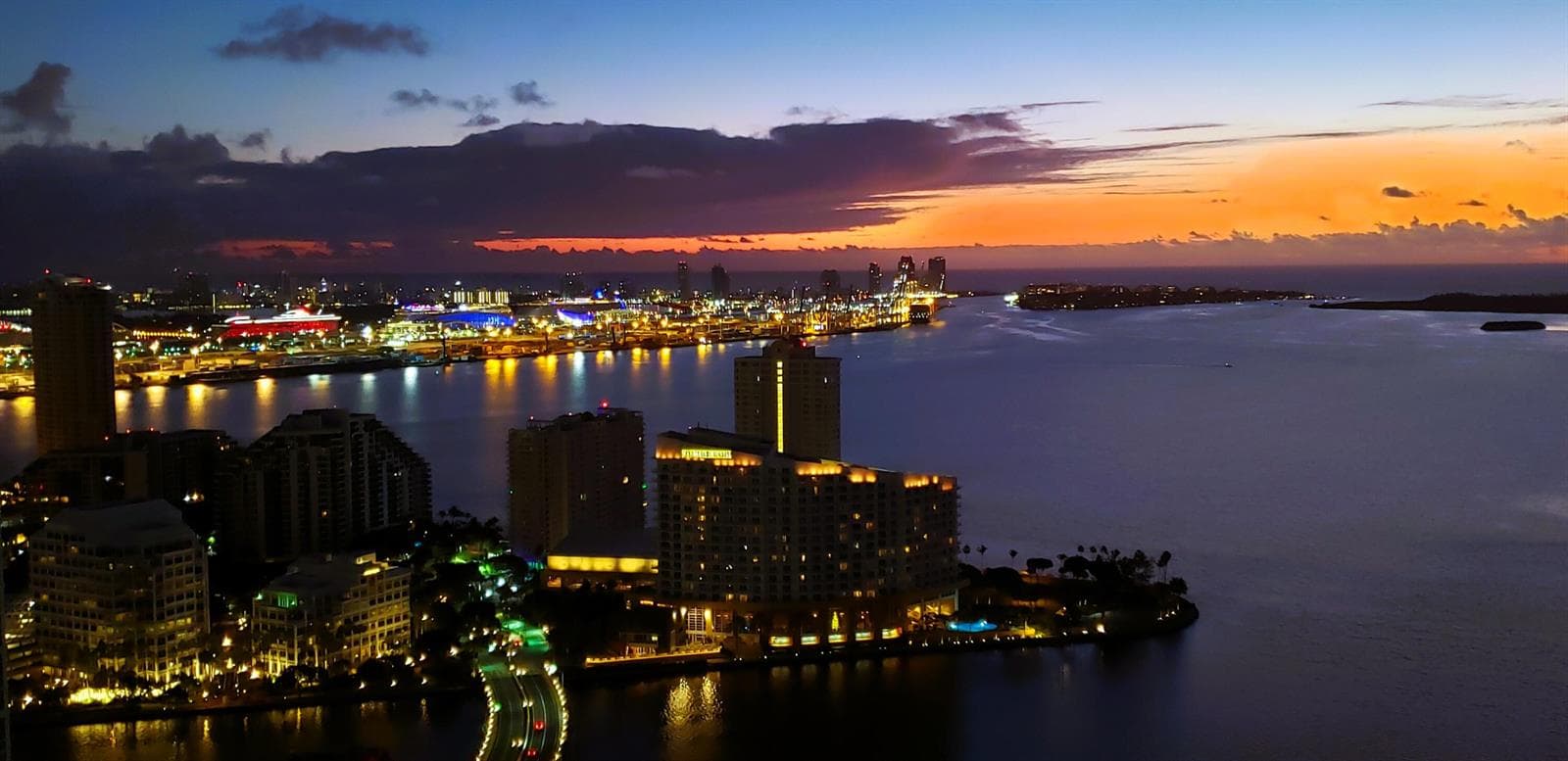 951 Brickell Avenue # 4308, Miami FL 33131 photo 4