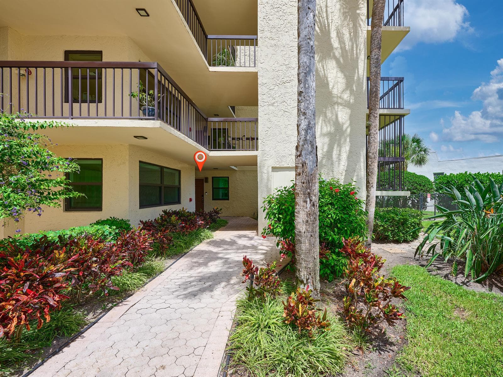 374 Golfview Road # 106, North Palm Beach FL 33408 photo 4