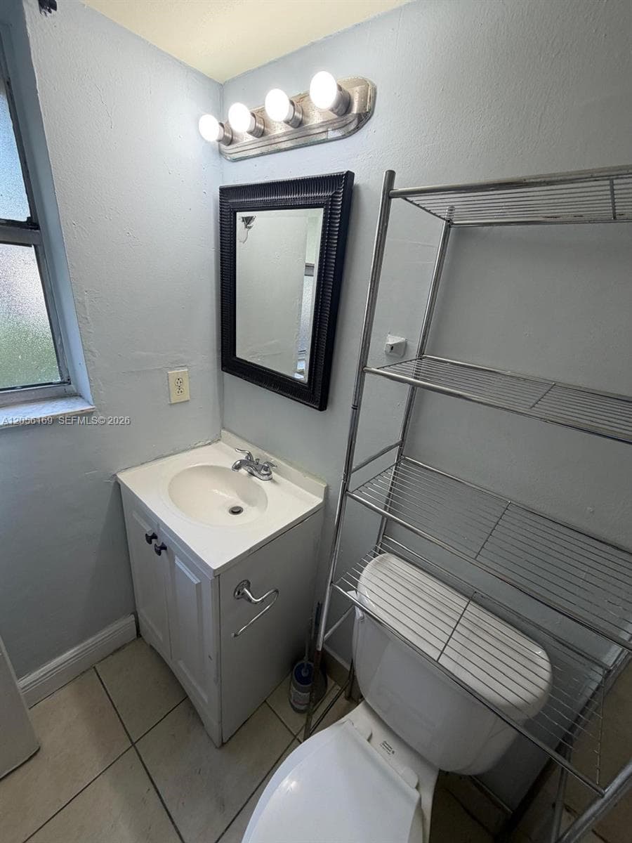 95 NE 41st St # N202, Oakland Park FL 33334 photo 4