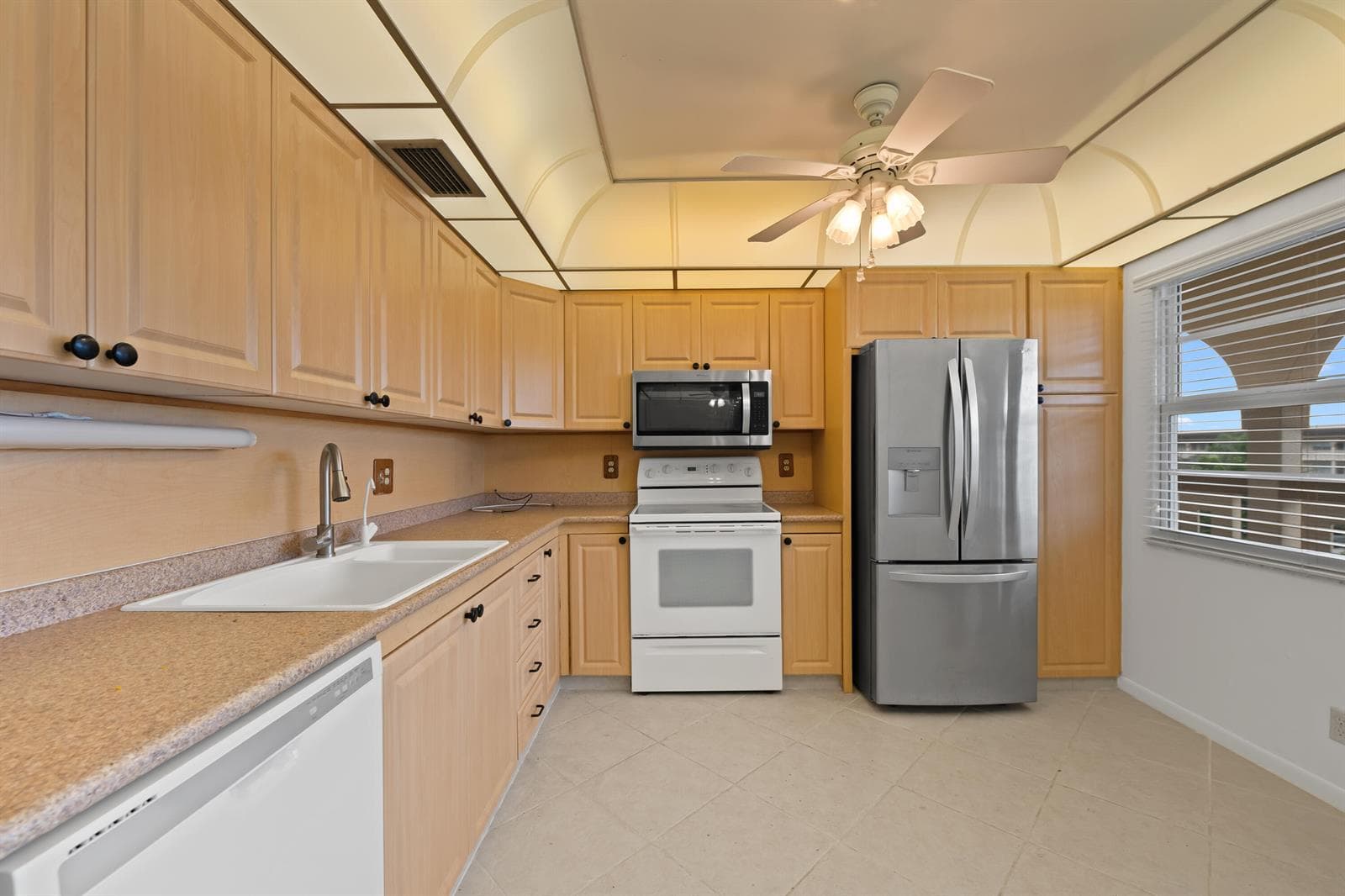 2202 LUCAYA Bend # D4, Coconut Creek FL 33066 photo 3