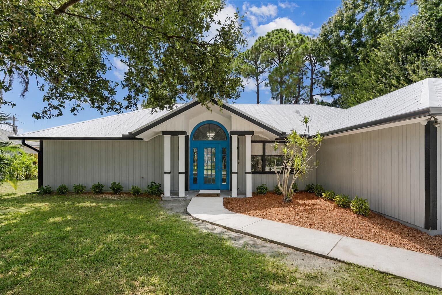 2832 SW GIRALDA, Port St. Lucie FL 34953 photo 2