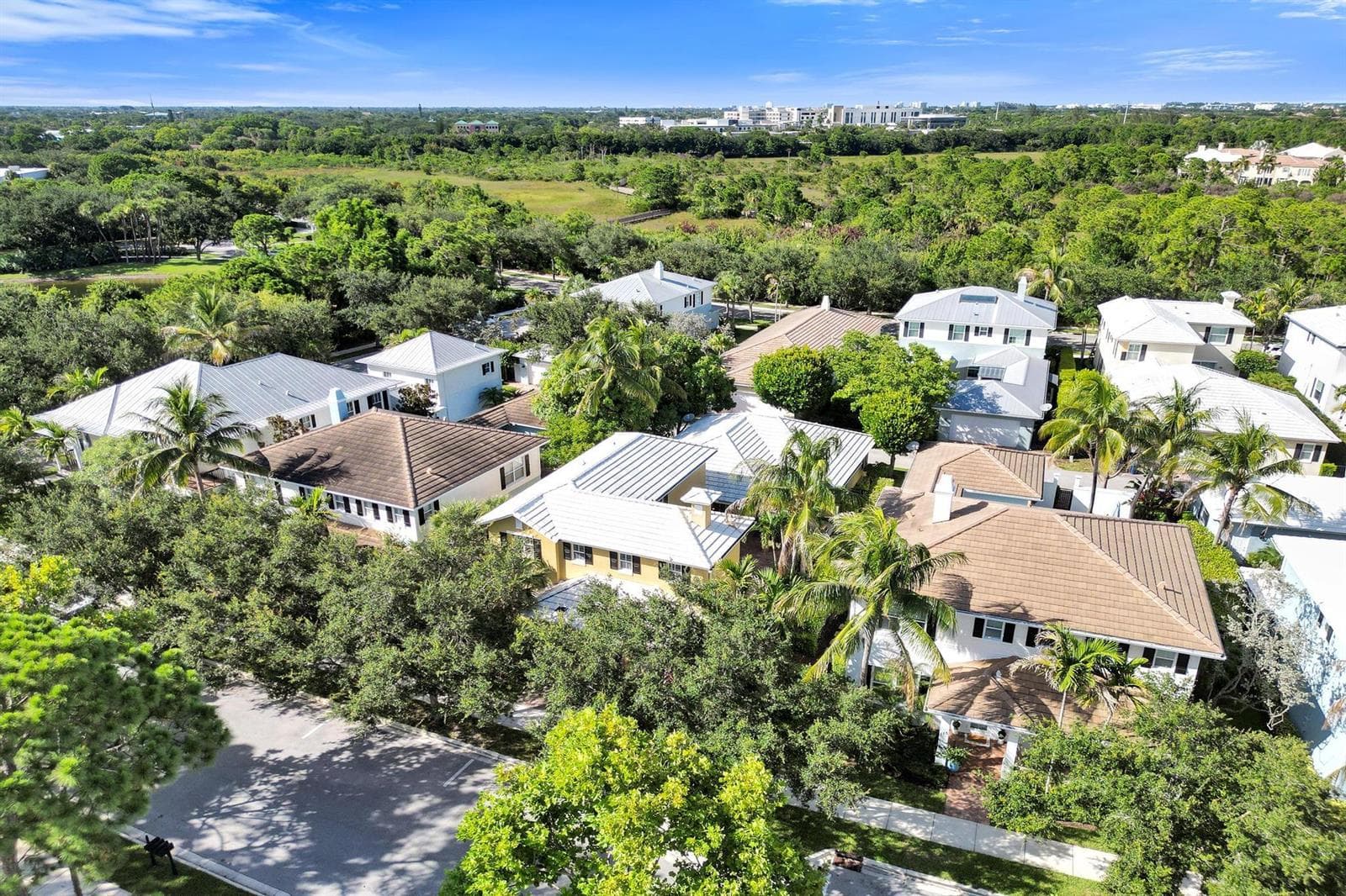 111 LEATHER LEAF Drive, Jupiter FL 33458 photo 2