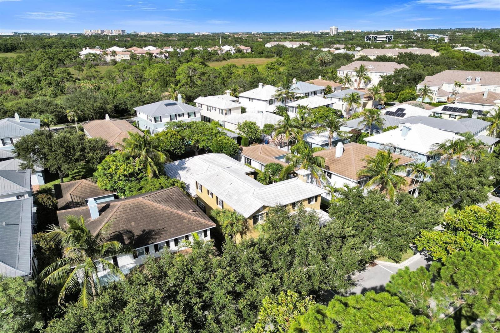 111 LEATHER LEAF Drive, Jupiter FL 33458 photo 3