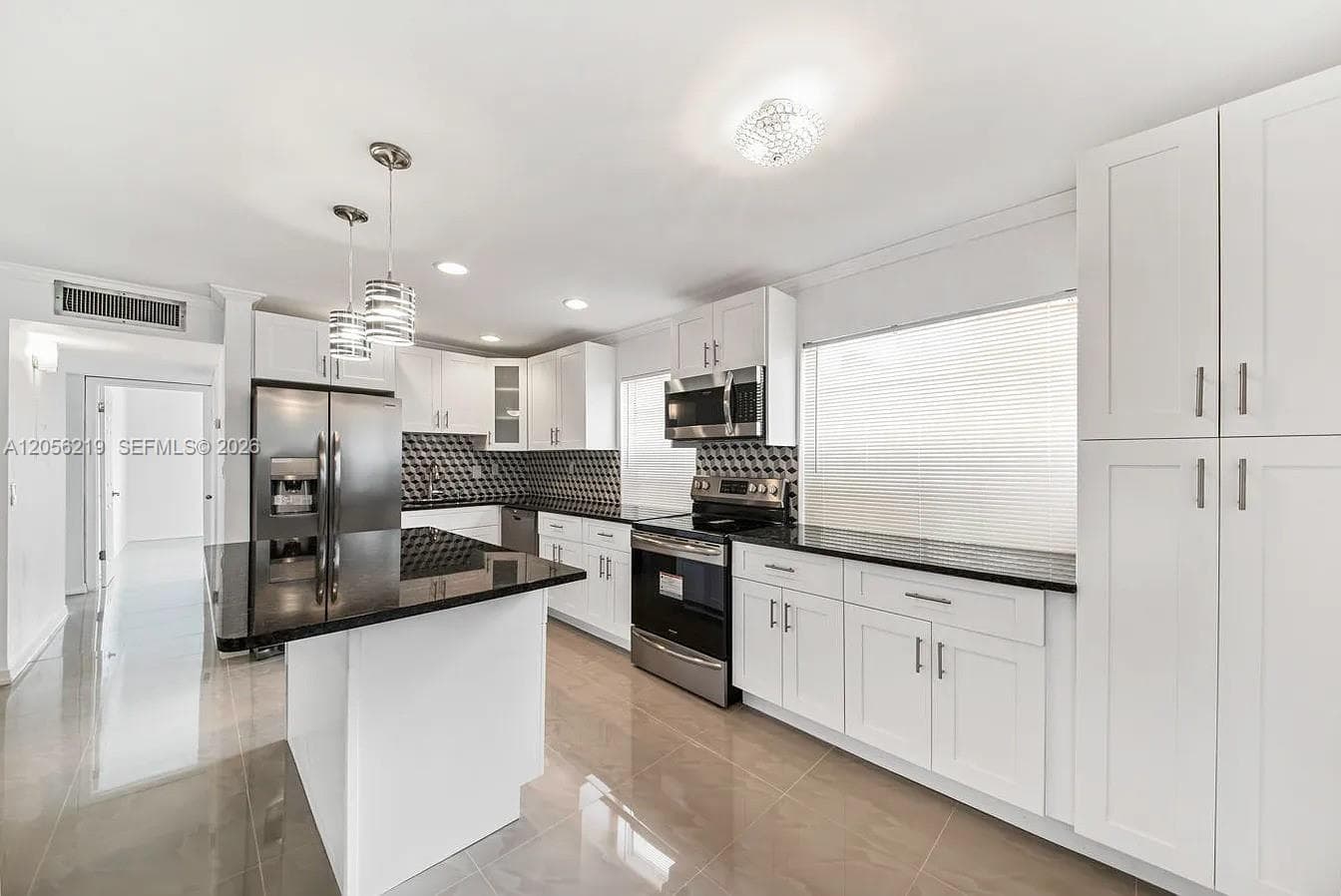 899 S Normandy # 899, Delray Beach FL 33484 photo 5