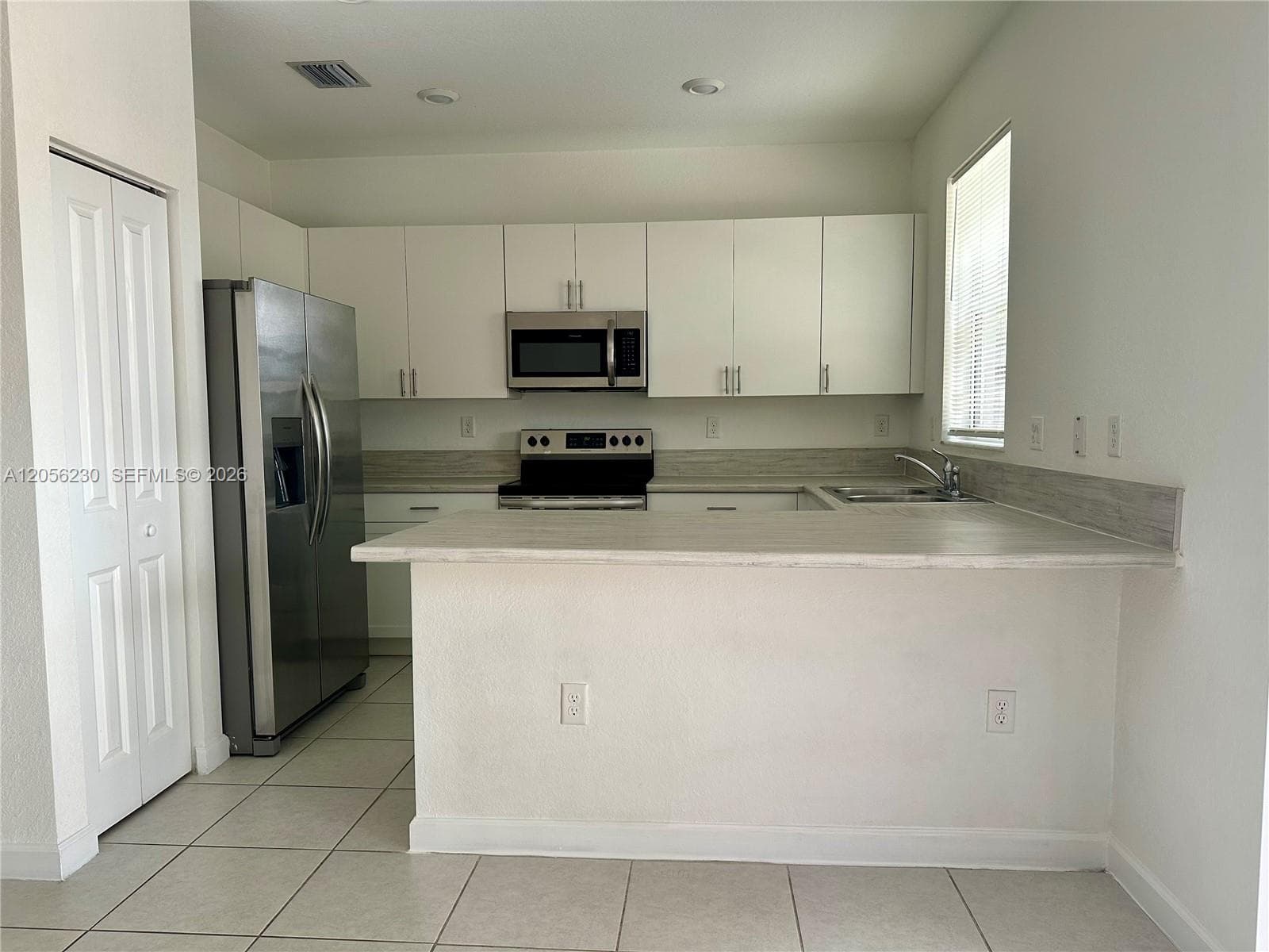 2737 SE 17th St, Homestead FL 33035 photo 4