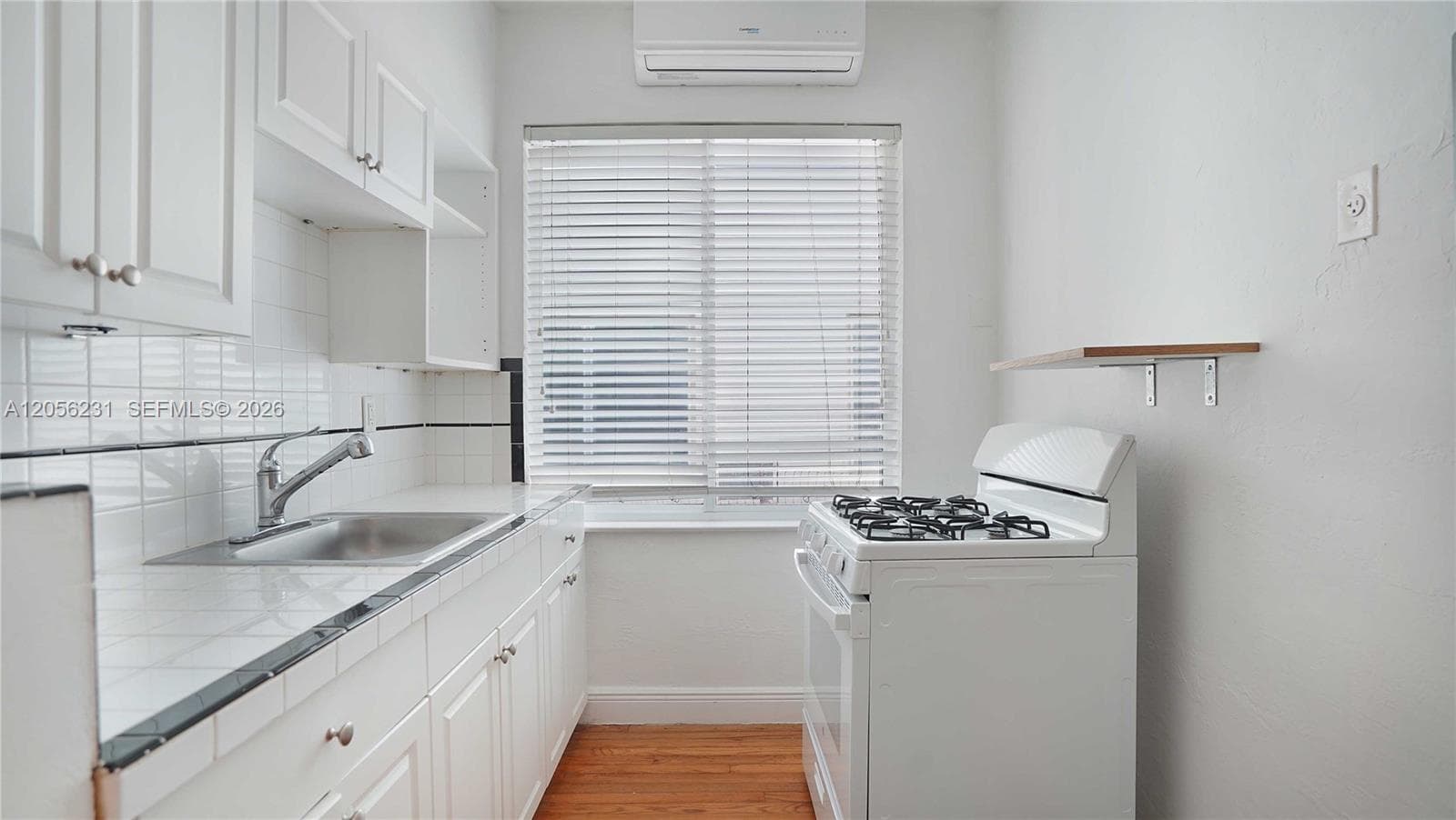 7936 Harding Ave, Miami Beach FL 33141 photo 4