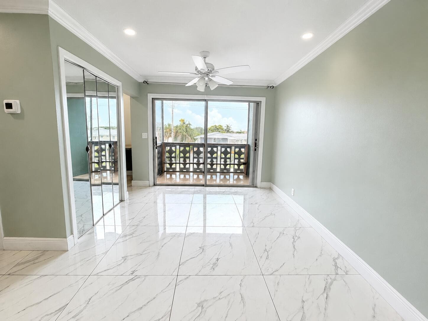 941 CRYSTAL LAKE Drive # 309, Deerfield Beach FL 33064 photo 2