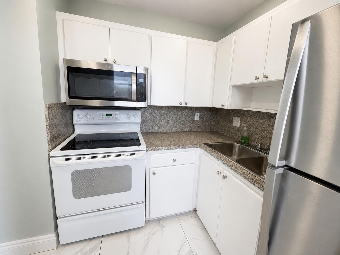 941 CRYSTAL LAKE Drive # 309, Deerfield Beach FL 33064 photo 4