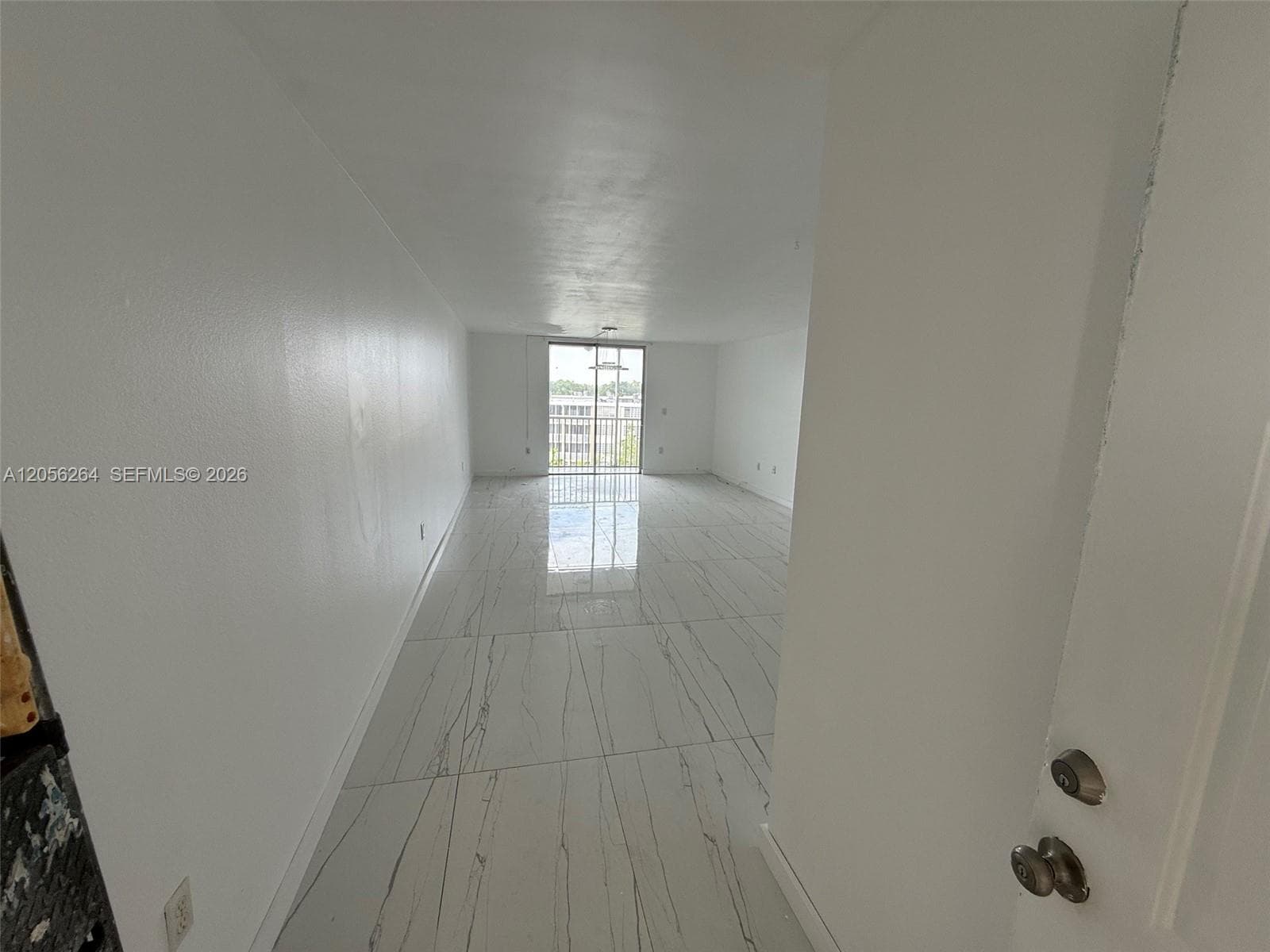 1700 NE 191st St # 510, Miami FL 33179 photo 2