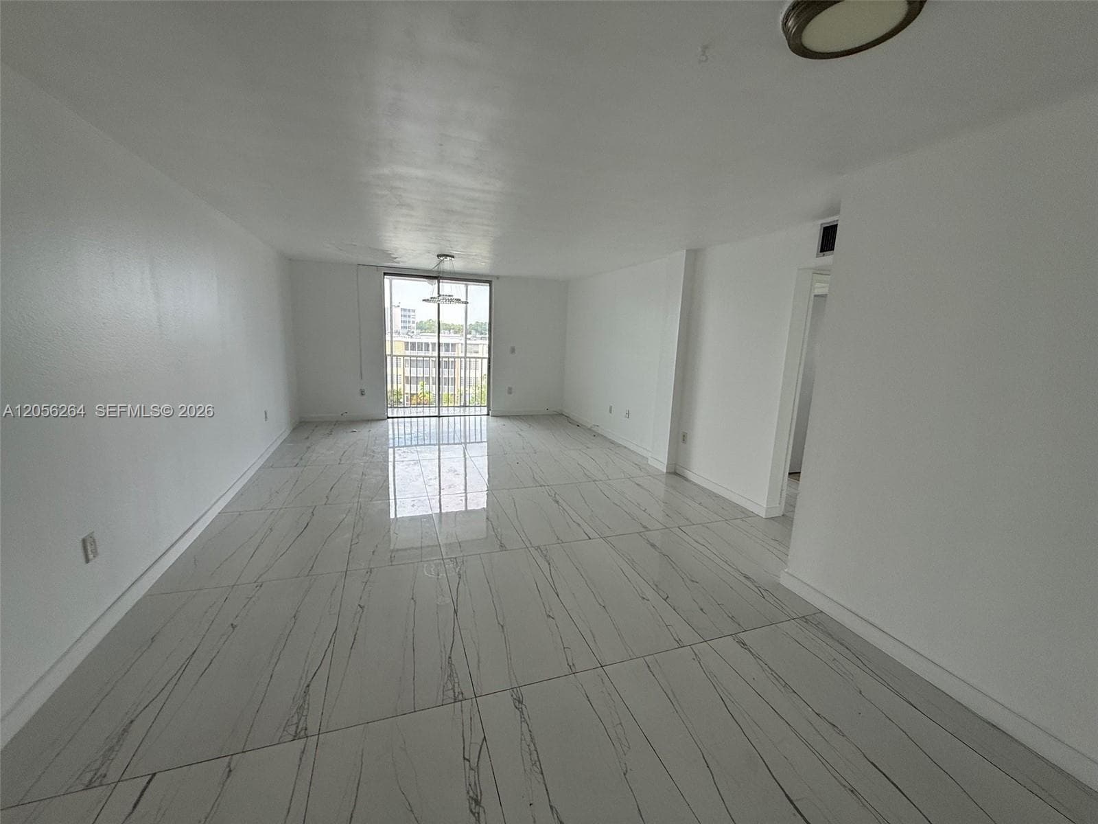 1700 NE 191st St # 510, Miami FL 33179 photo 3