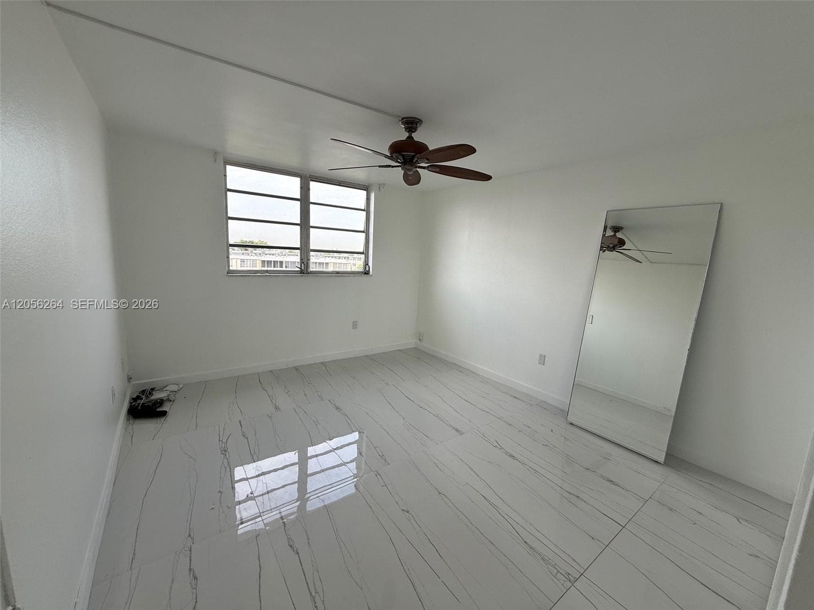 1700 NE 191st St # 510, Miami FL 33179 photo 4