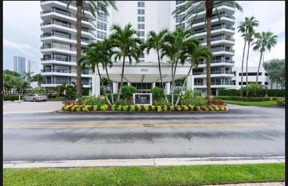 19101 NE 36th Ct # 304, Aventura FL 33180
