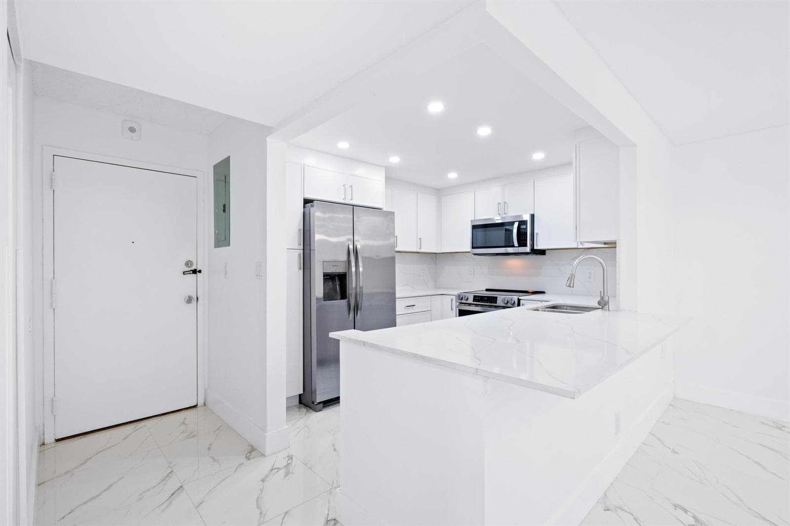 501 E DANIA BEACH Boulevard # 5-3F, Dania Beach FL 33004