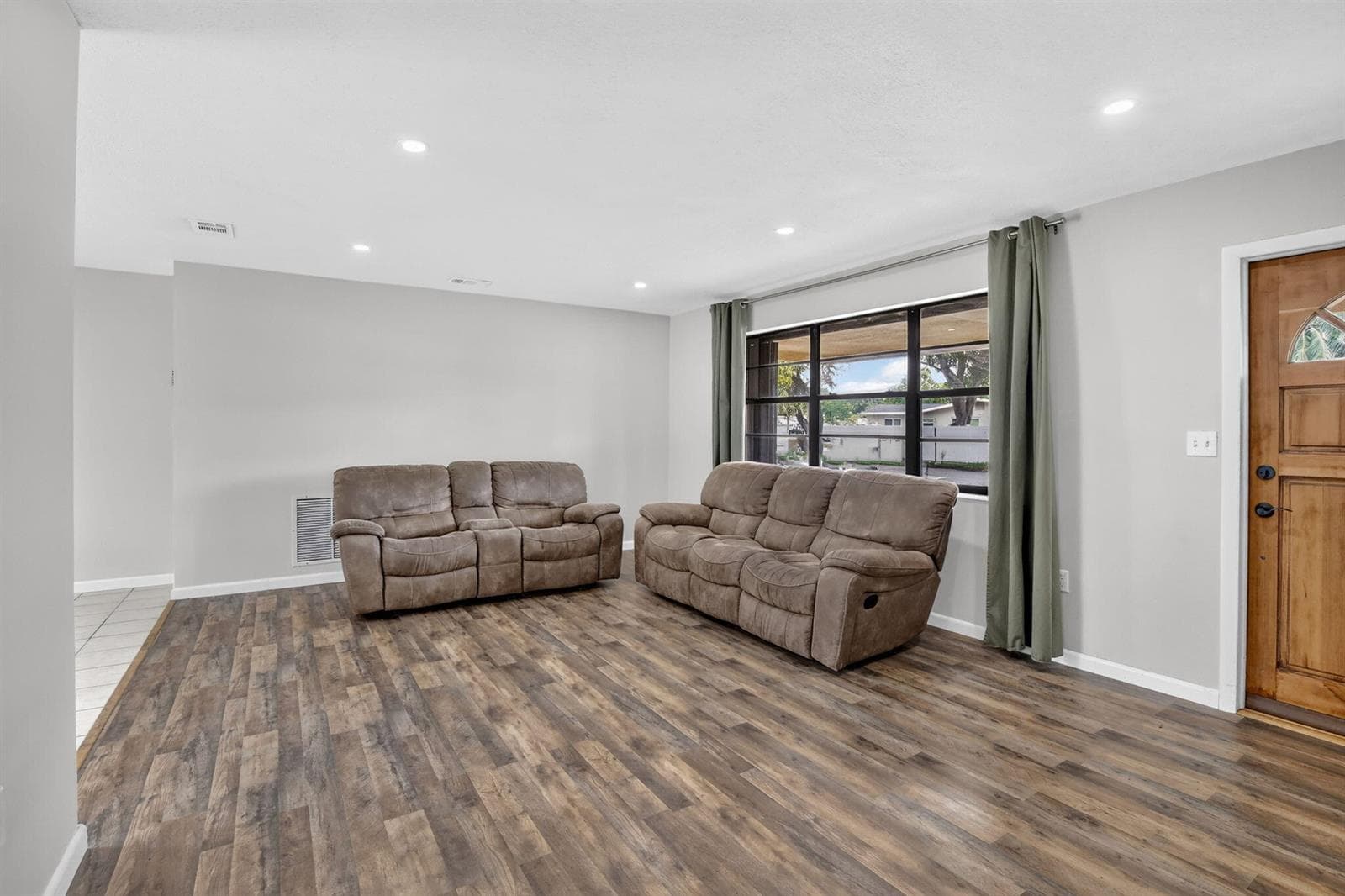 8968 SW 52nd Place, Cooper City FL 33328 photo 4