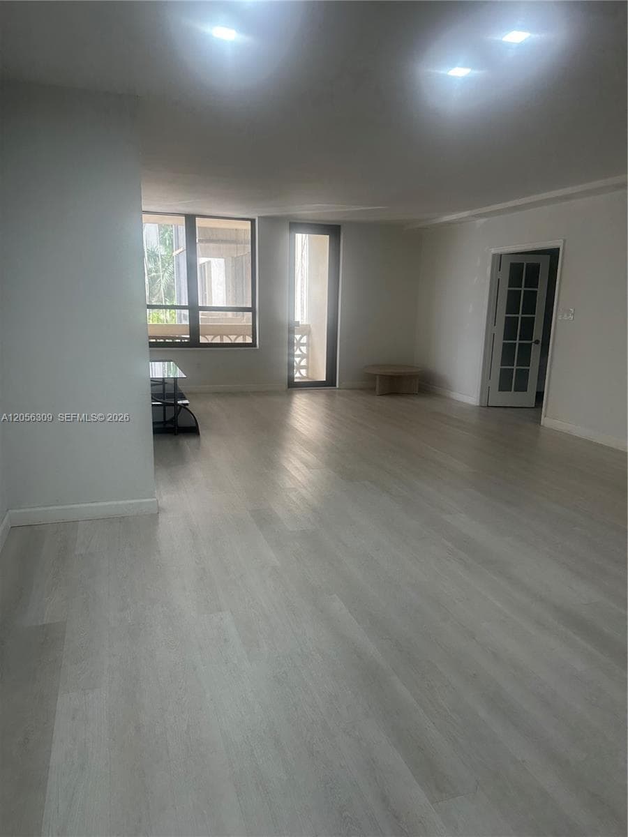 10185 Collins Ave # 309, Bal Harbour FL 33154