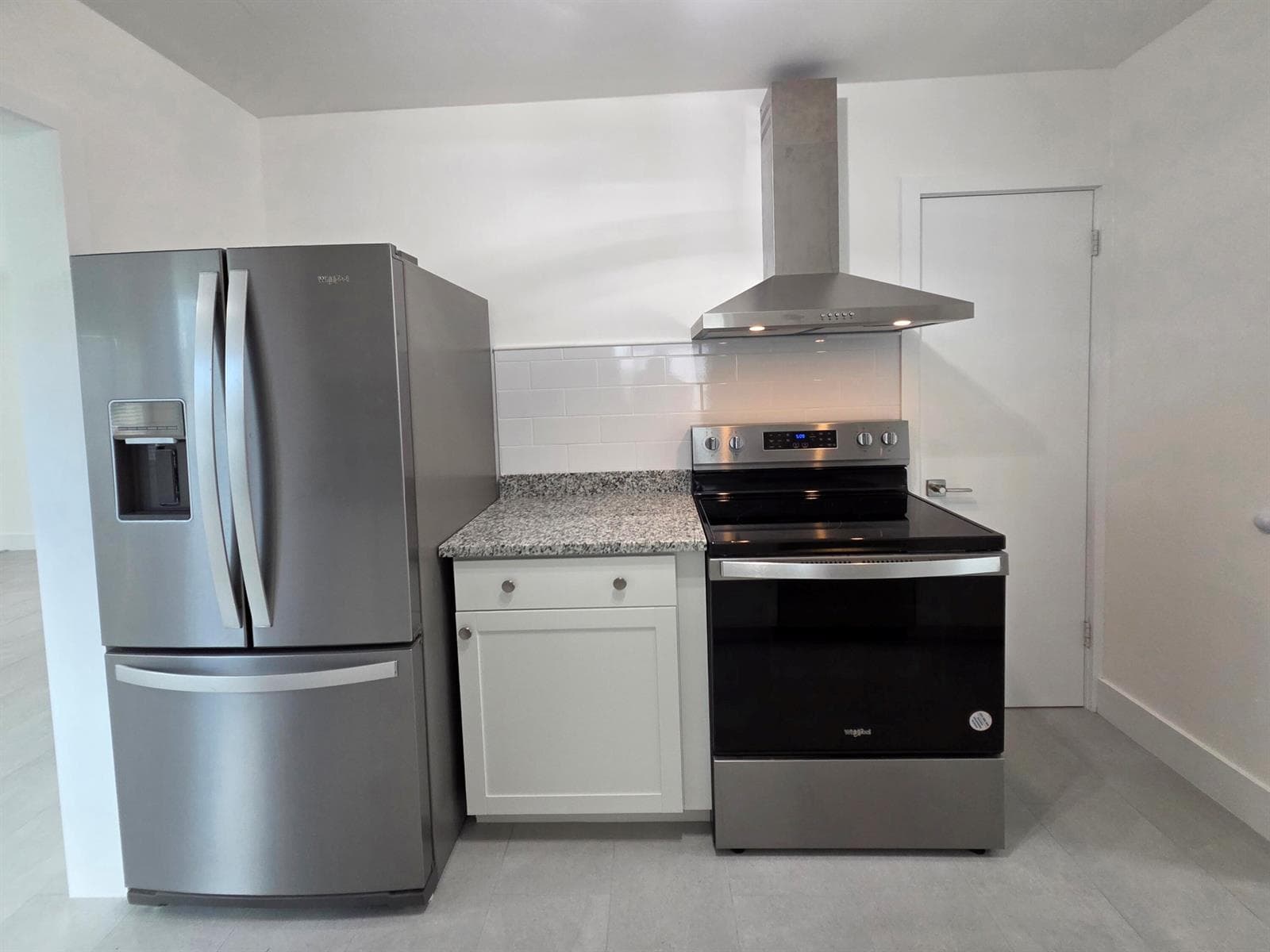 813 S 6th Street, Fort Pierce FL 34950 photo 2