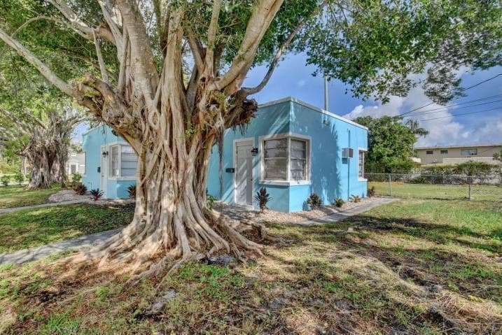 3000 Broadway # B, West Palm Beach FL 33407 photo 2