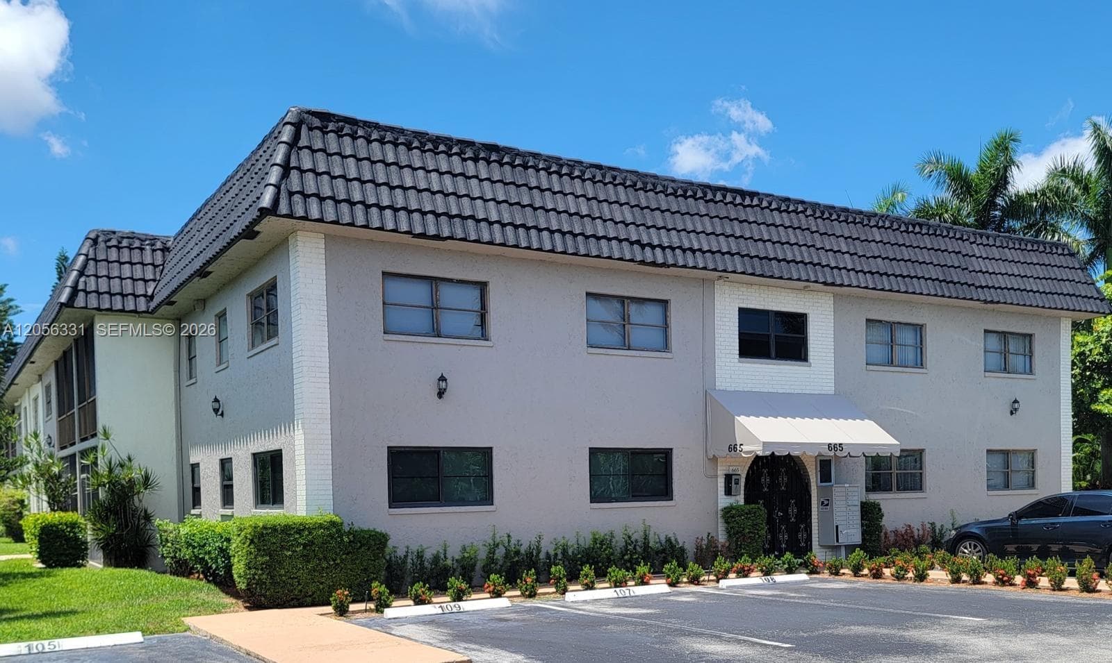 665 Enfield St # B9, Boca Raton FL 33487 photo 2