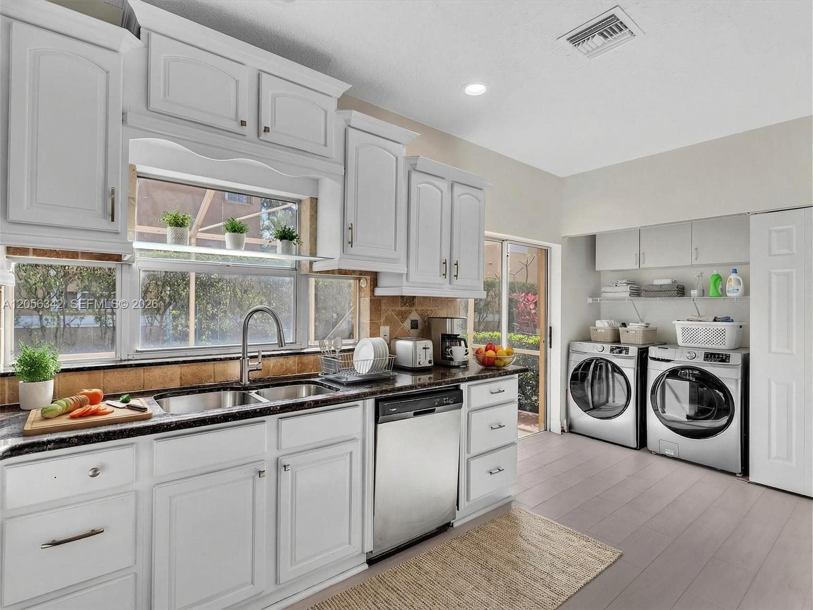 11407 Lakeview Dr, Coral Springs FL 33071 photo 4