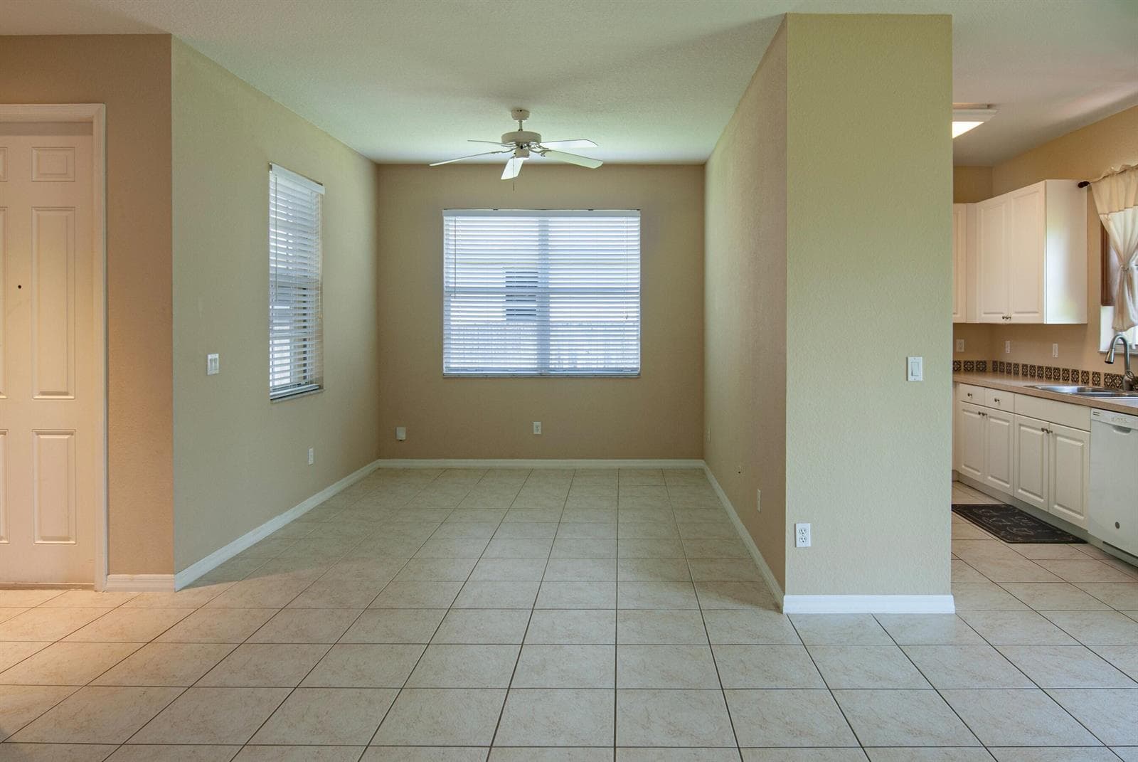 9851 E VERONA Circle, Vero Beach FL 32966 photo 5