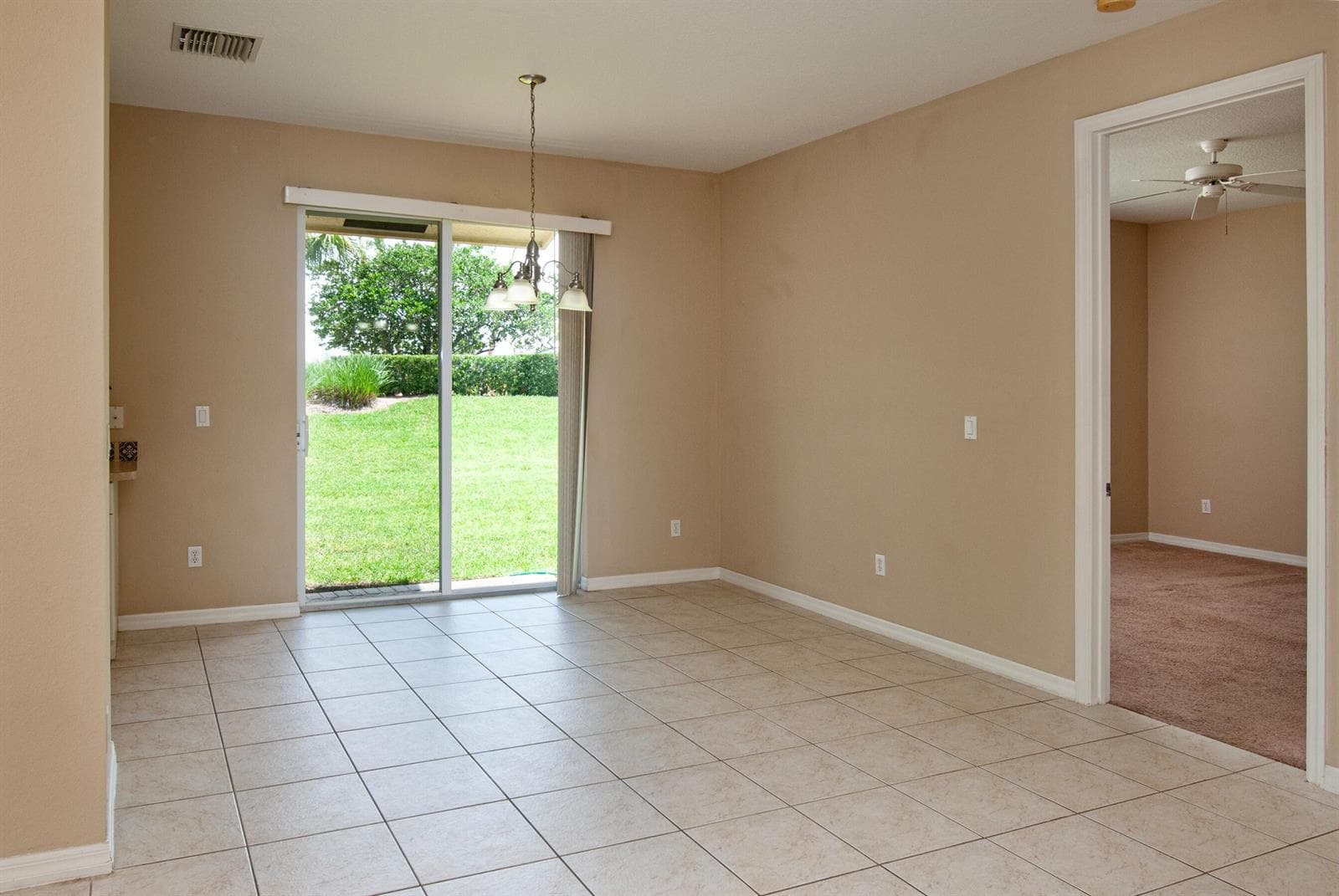 9851 E VERONA Circle, Vero Beach FL 32966 photo 4