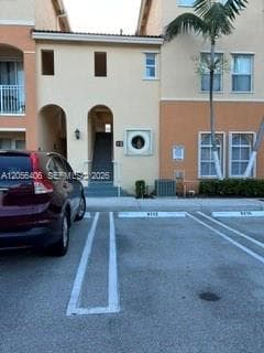 10012 NW 7th St # 216, Miami FL 33172