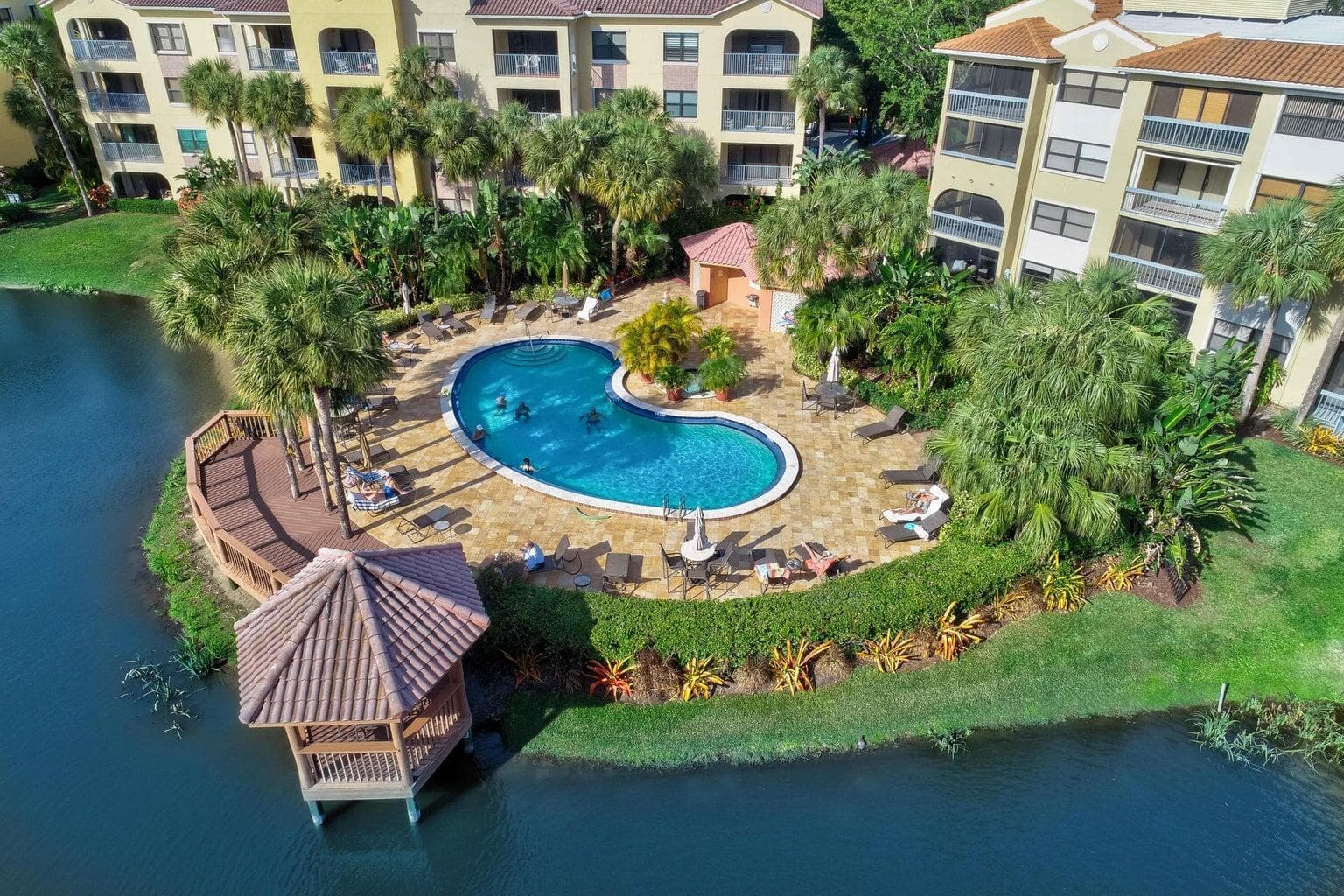 100 UNO LAGO Drive # 402, Juno Beach FL 33408 photo 2