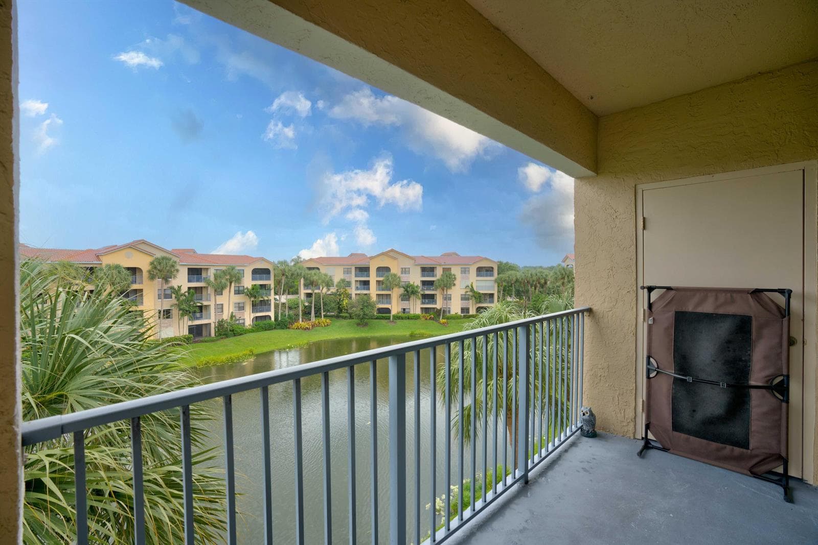 100 UNO LAGO Drive # 402, Juno Beach FL 33408 photo 5