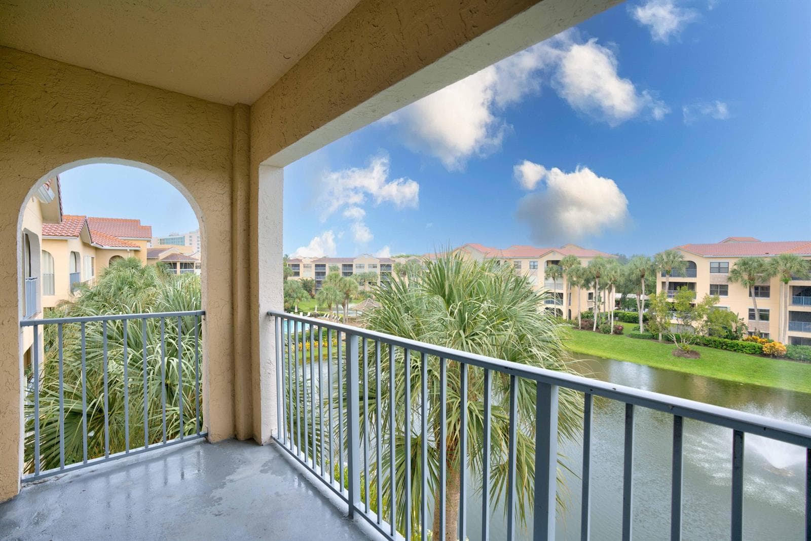 100 UNO LAGO Drive # 402, Juno Beach FL 33408 photo 4