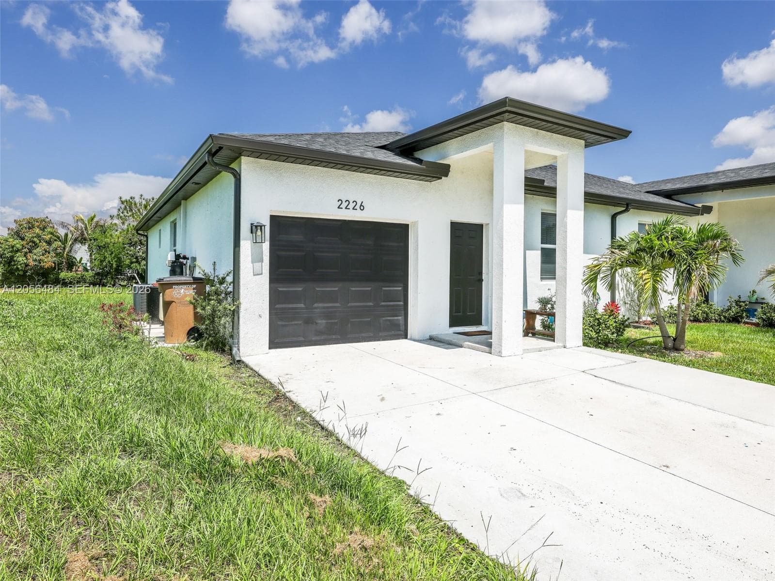 2224 Kenneth Ave S, Lehigh Acres FL 33973 photo 2