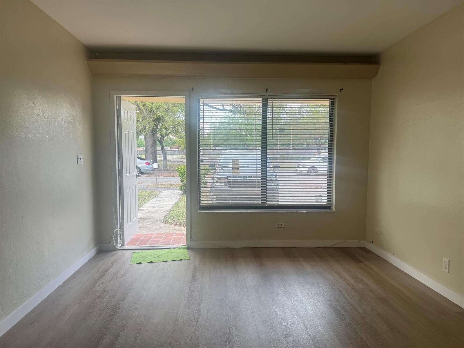 2360 NW 98TH Street, Miami FL 33147 photo 2